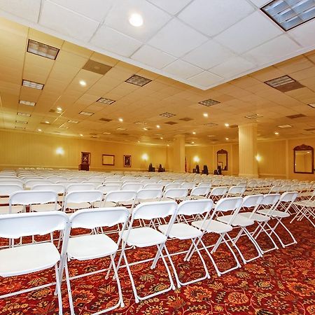 Quality Inn And Suites Conference Center Richmond Facilidades foto