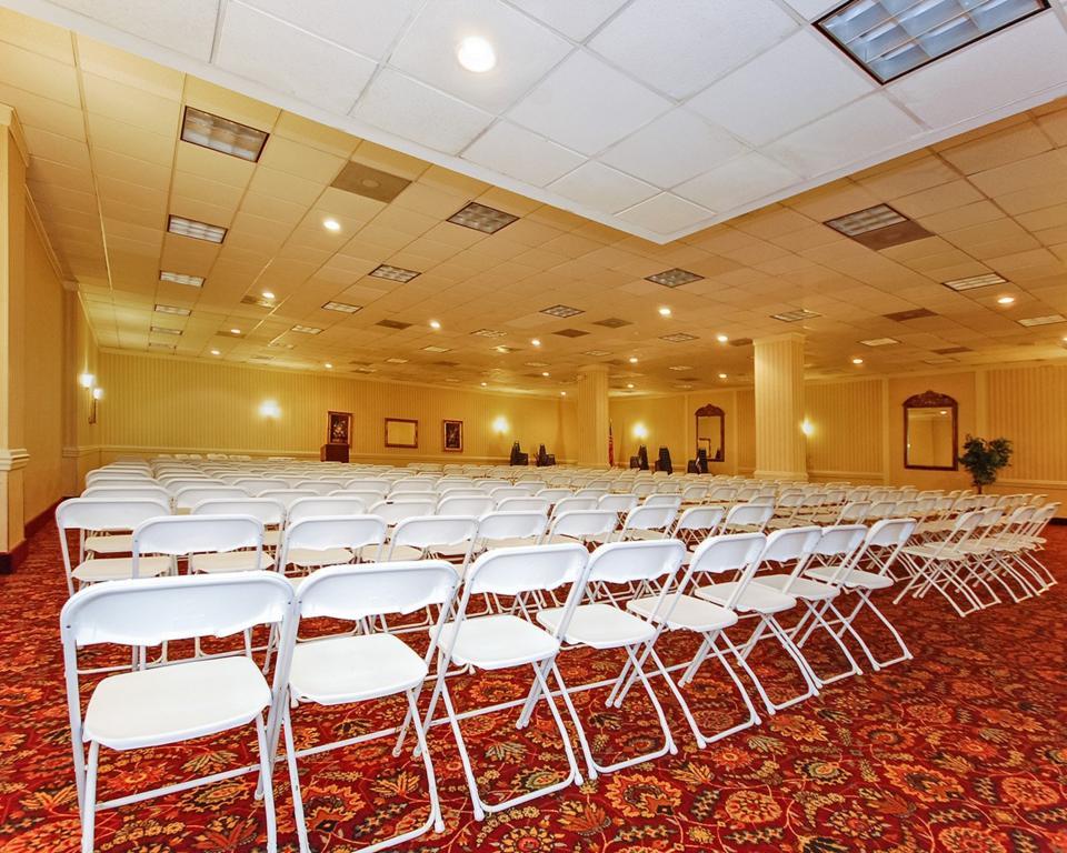 Quality Inn And Suites Conference Center Richmond Facilidades foto