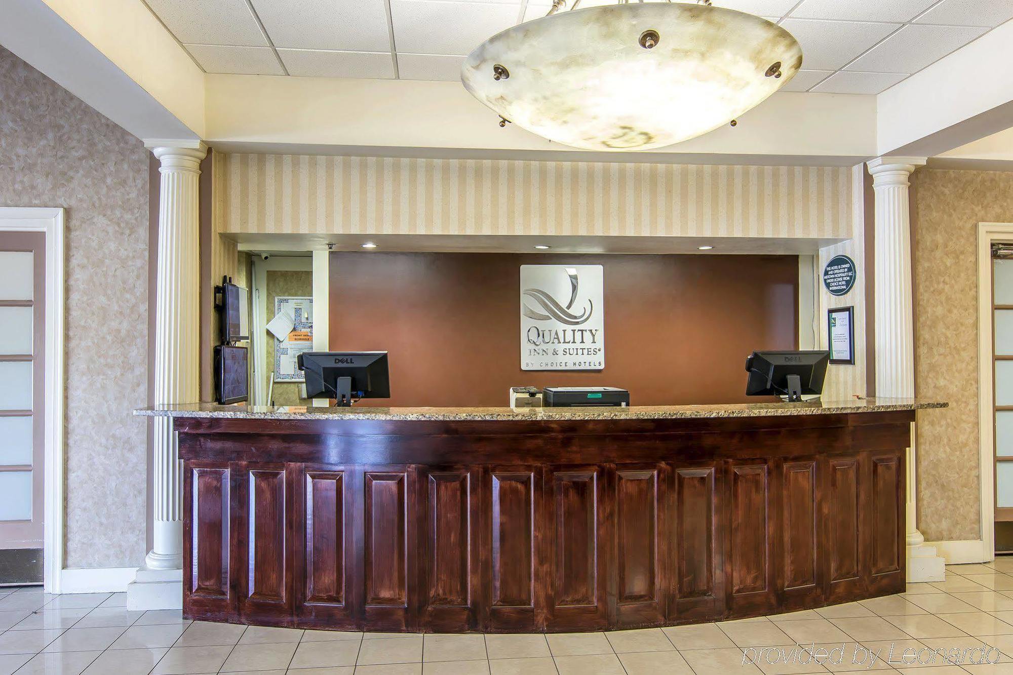Quality Inn And Suites Conference Center Richmond Exterior foto